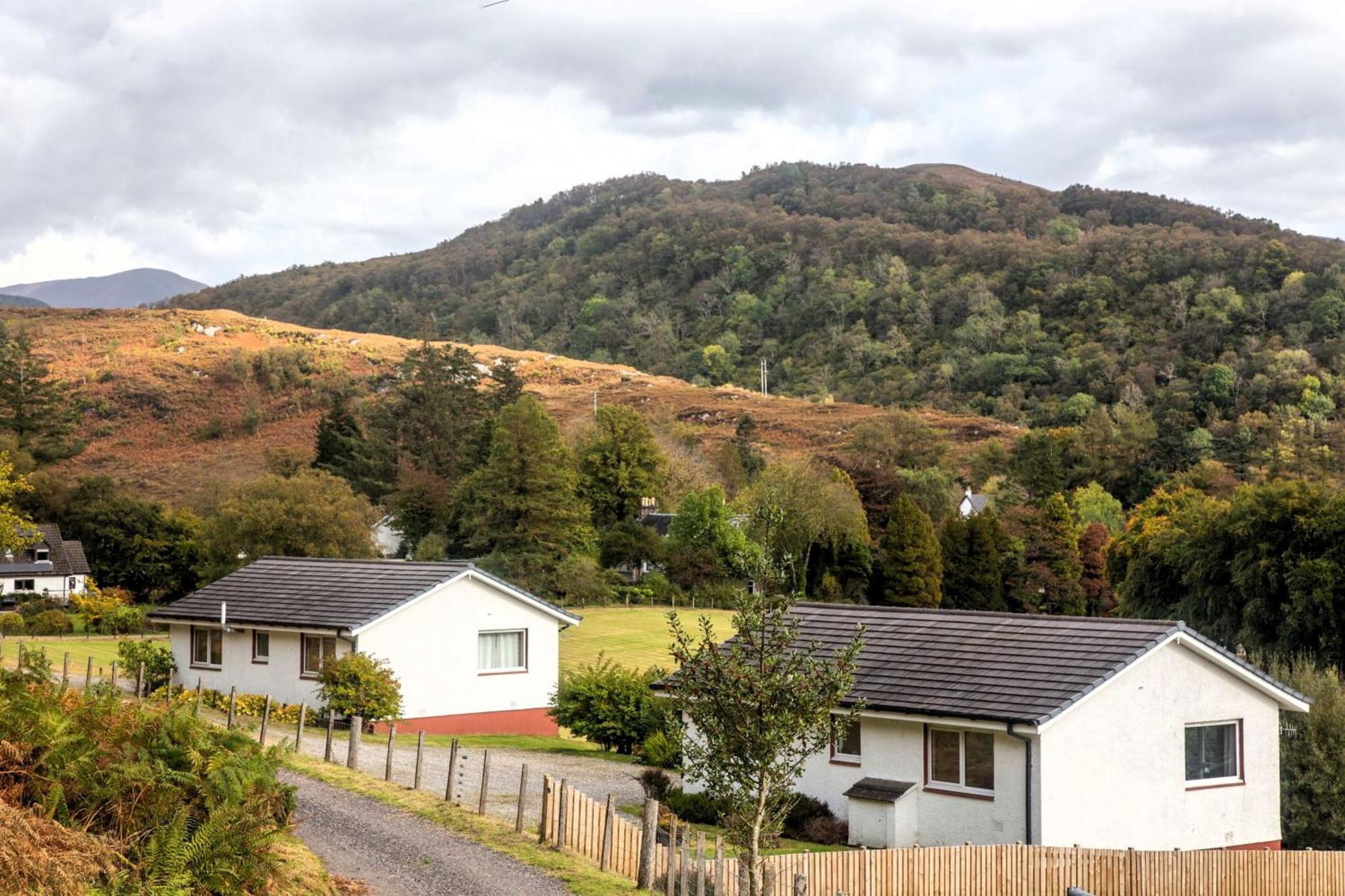 Ash, Birch And Rowan Self Catering Cabins Onich Esterno foto