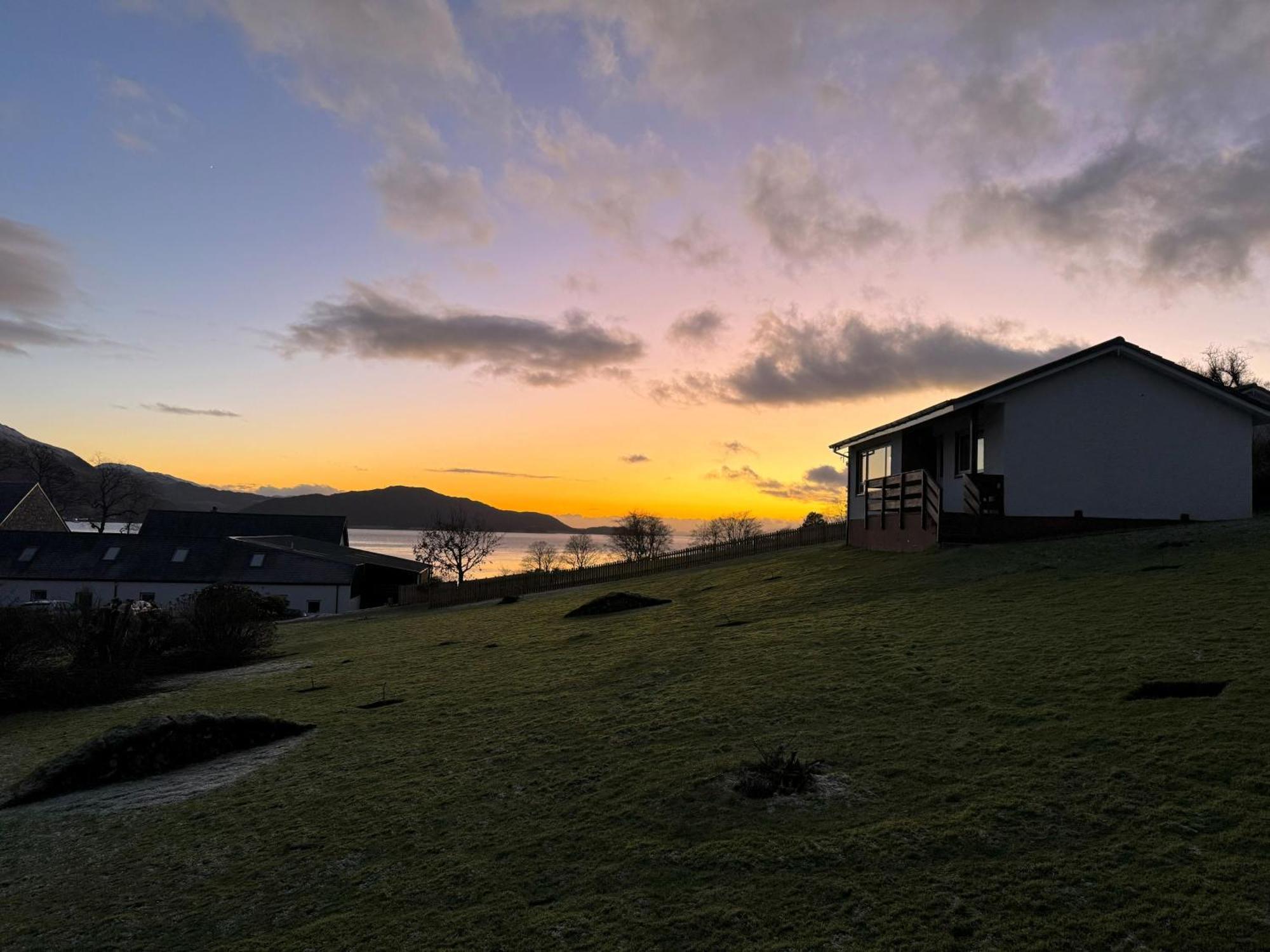 Ash, Birch And Rowan Self Catering Cabins Onich Esterno foto