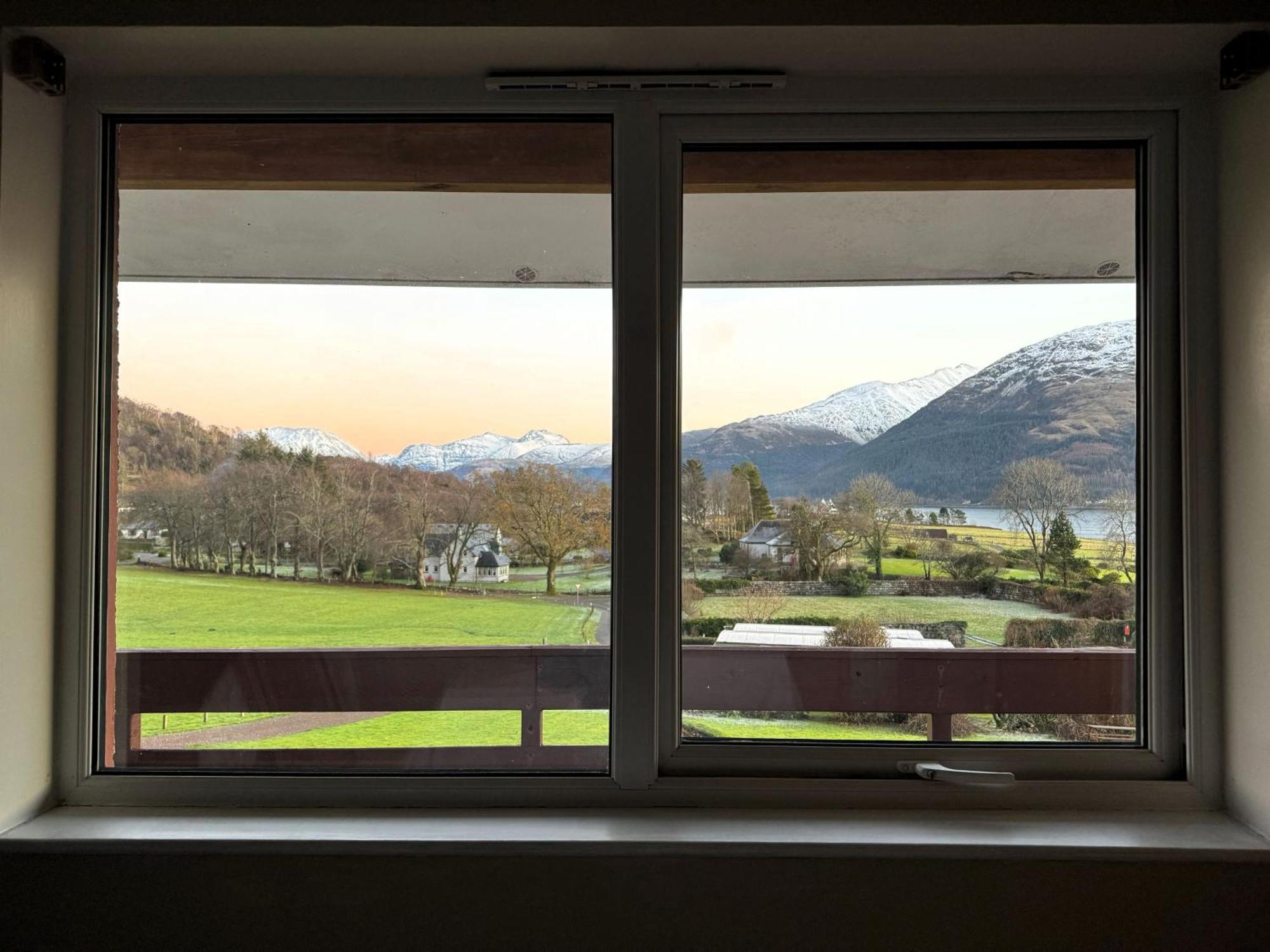 Ash, Birch And Rowan Self Catering Cabins Onich Esterno foto